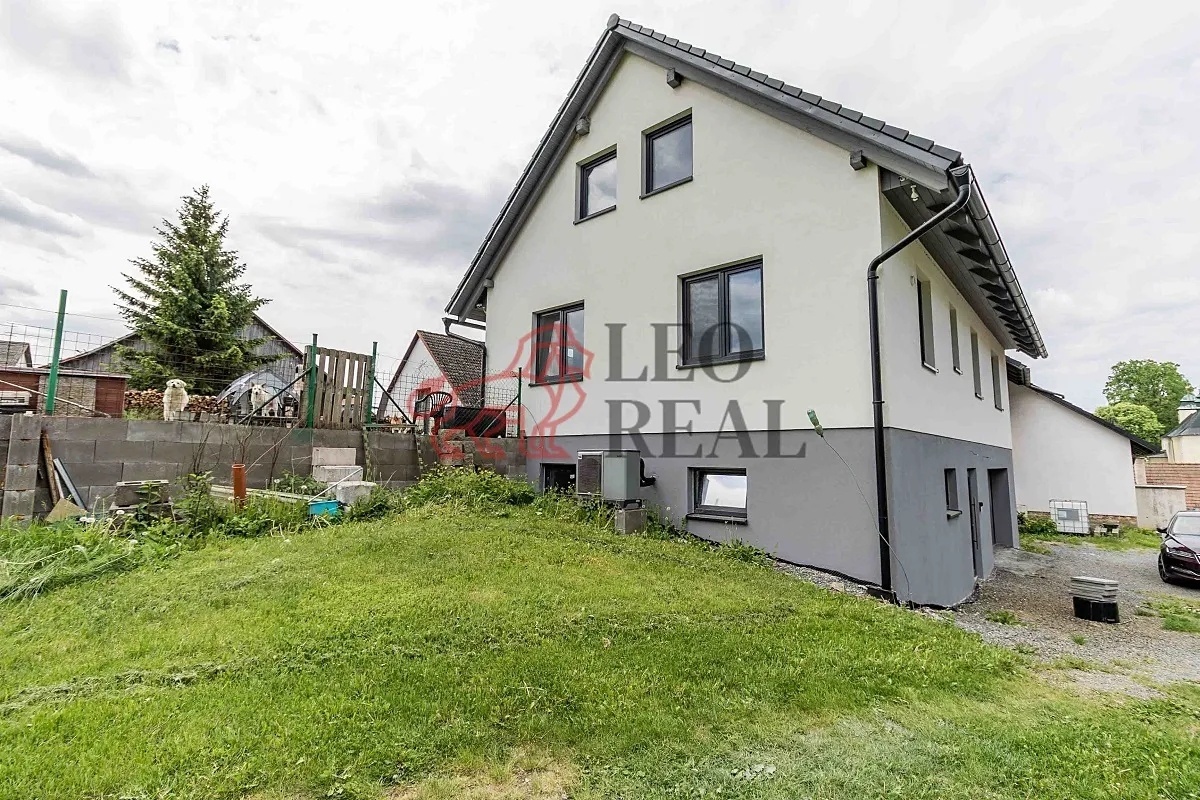 Prodej rodinného domu 104 m², pozemek 1959 m²